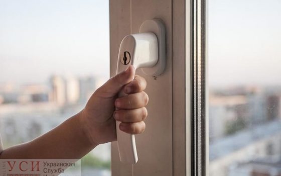 “Детей укладывали спать, но они хотели вернуться к маме”: подробности падения детей из окна больницы в Великомихайловке «фото»