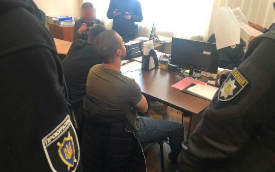 Суд назначил крупные суммы залога патрульным, которые жестоко выбивали признание у задержанных (видео) usionline.com Суд назначил крупные суммы залога патрульным, которые жестоко выбивали признание у задержанных (видео) «фото»