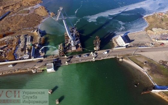 Ремонт понтонного моста обещают завершить в середине октября, но все зависит от погоды (видео) «фото»