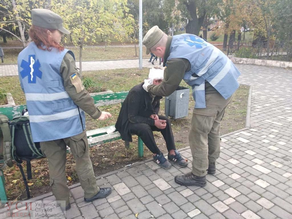 Во время матча на стадионе “Черноморец” на одессита напали неизвестные (фото) usionline.com Во время матча на стадионе “Черноморец” на одессита напали неизвестные (фото) «фото»