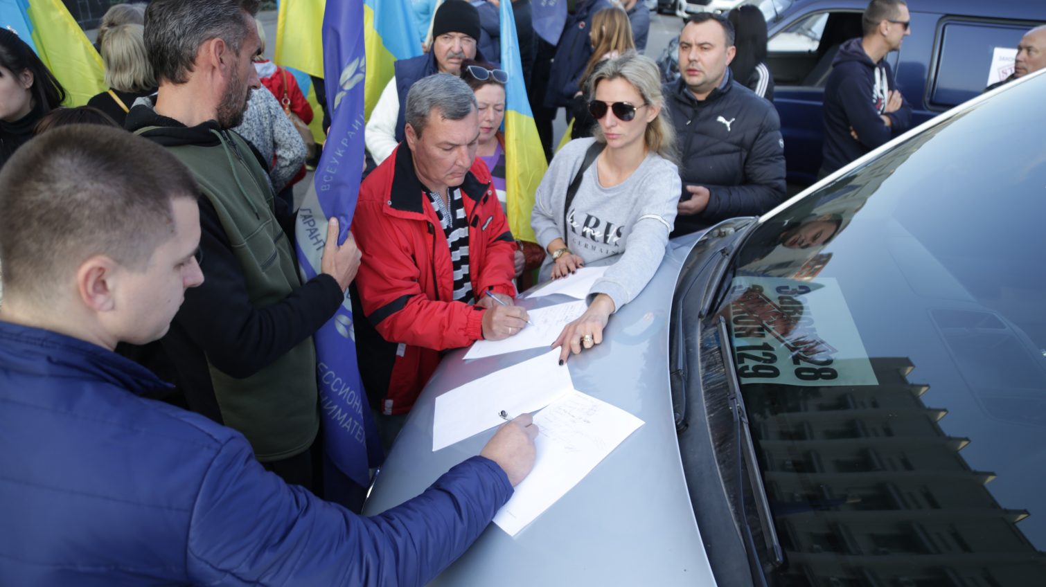 В Одессе предприниматели завершили автопробег сбором подписей и обращением к президенту (фото) «фото»