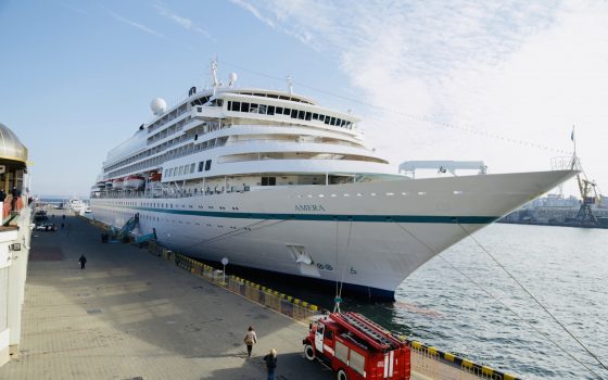 Они возвращаются: в Одесский порт впервые c 2017 года зашел иностранный океанский лайнер (фото) «фото»