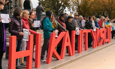 “Нет капитуляции”: одесситы протестовали против подписания “формулы Штайнмайера” (фото) usionline.com “Нет капитуляции”: одесситы протестовали против подписания “формулы Штайнмайера” (фото) «фото»