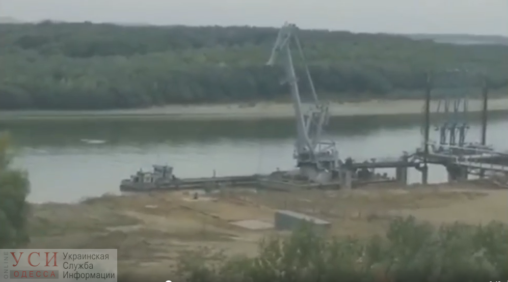 В молдавском порту углубляют дно: это опасно для природы Дуная и для порта Рени (видео, документ) «фото»