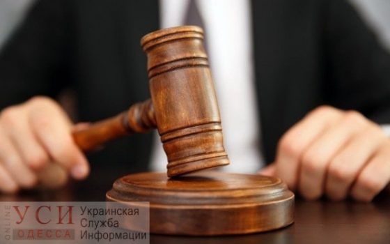 Отец девочки, которую соцработники забрали со школы, обратился в суд за установлением отцовства usionline.com Отец девочки, которую соцработники забрали со школы, обратился в суд за установлением отцовства «фото»