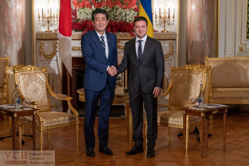 Зеленский в Японии предложил продолжить рассмотрение безвиза для украинцев usionline.com Зеленский в Японии предложил продолжить рассмотрение безвиза для украинцев «фото»