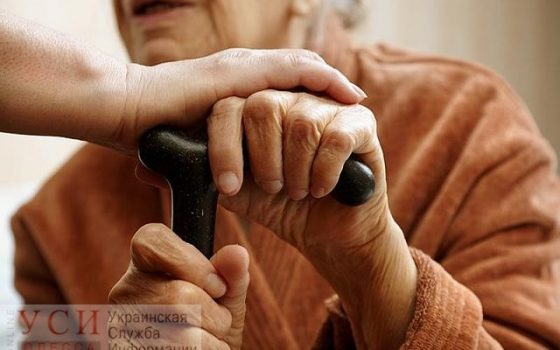 Сиделка вынесла из дома 94-летней одесситки ценностей на 45 тысяч гривен «фото»