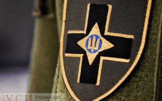 Раненый офицер одесской мехбригады в госпитале получил награду от Министра обороны (фото) «фото»