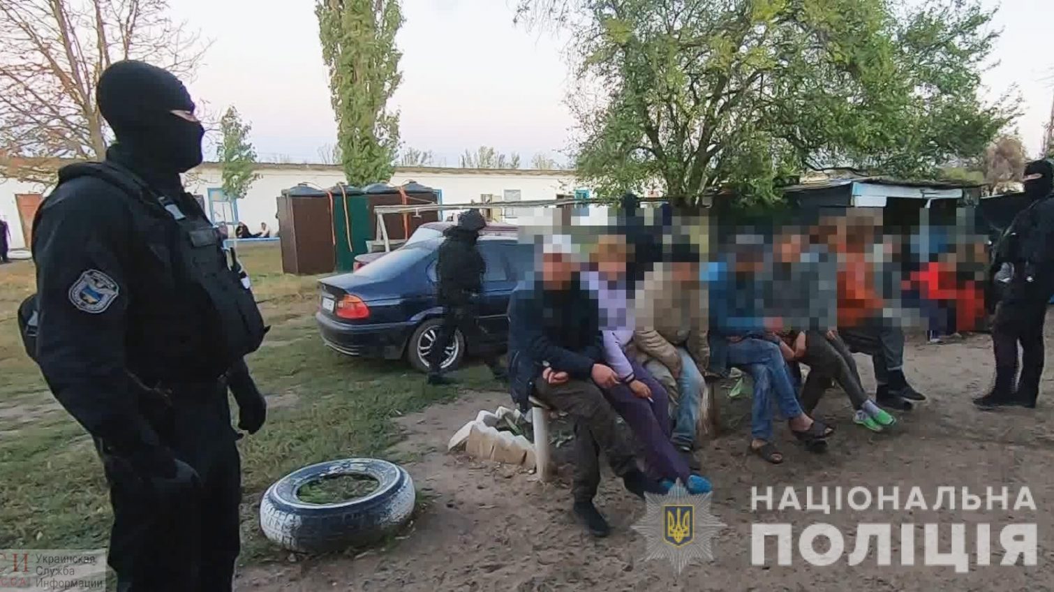 Полиция ликвидировала банду, которая удерживала в рабстве 30 человек из Одесской и Днепропетровской областей (фото, видео) «фото»