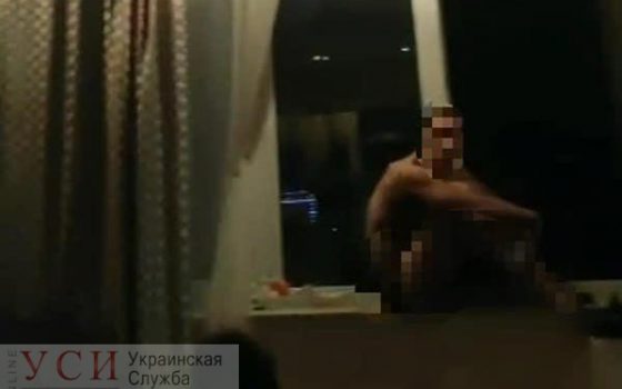 Ночью патрульные спасли мужчину, который собирался выпрыгнуть из окна дома на проспекте Шевченко (фото) «фото»