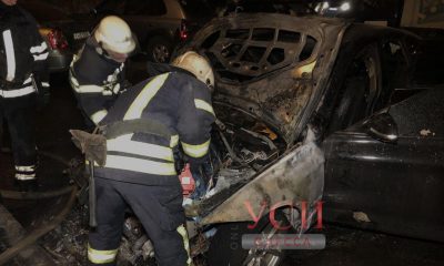 Взрыв на Таирова: загорелся автомобиль (фото, видео) ОБНОВЛЕНО «фото»