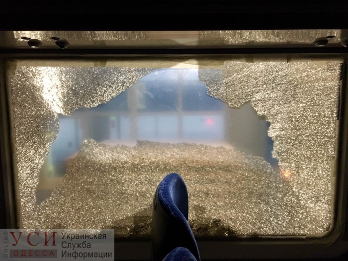 Поезд Киев-Одесса забросали камнями (фото) «фото»