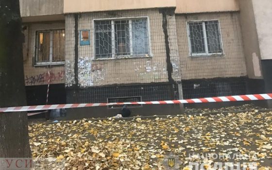 Пожилой мужчина выпрыгнул из окна на 9-м этаже на поселке Котовского usionline.com Пожилой мужчина выпрыгнул из окна на 9-м этаже на поселке Котовского «фото»