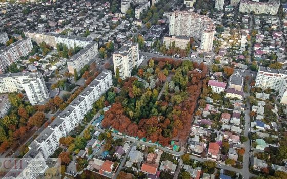 В сквере “Луч” недострой отдают “Гефесту” под “развлекательный центр” (фото) usionline.com В сквере “Луч” недострой отдают “Гефесту” под “развлекательный центр” (фото) «фото»