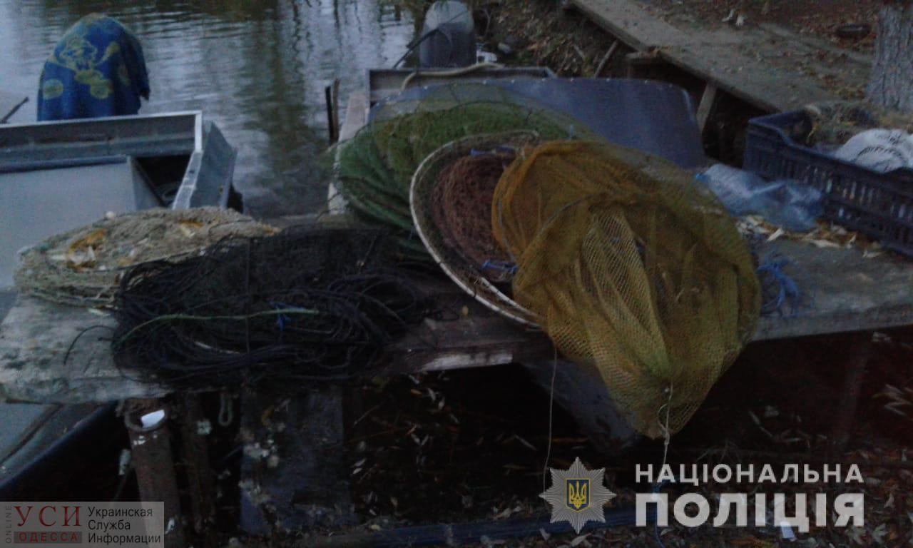 На водоеме в Одесской области патруль обнаружил полсотни браконьерских сетей с пойманной рыбой и раками (фото) «фото»