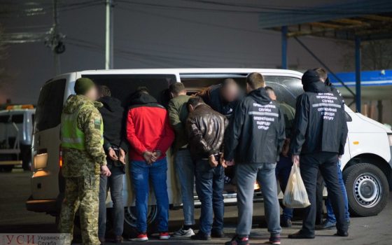 В Одессе повторно задержали перевозчика нелегалов в ЕС: после первой судимости в октябре он продолжил незаконный бизнес (видео) usionline.com В Одессе повторно задержали перевозчика нелегалов в ЕС: после первой судимости в октябре он продолжил незаконный бизнес (видео) «фото»
