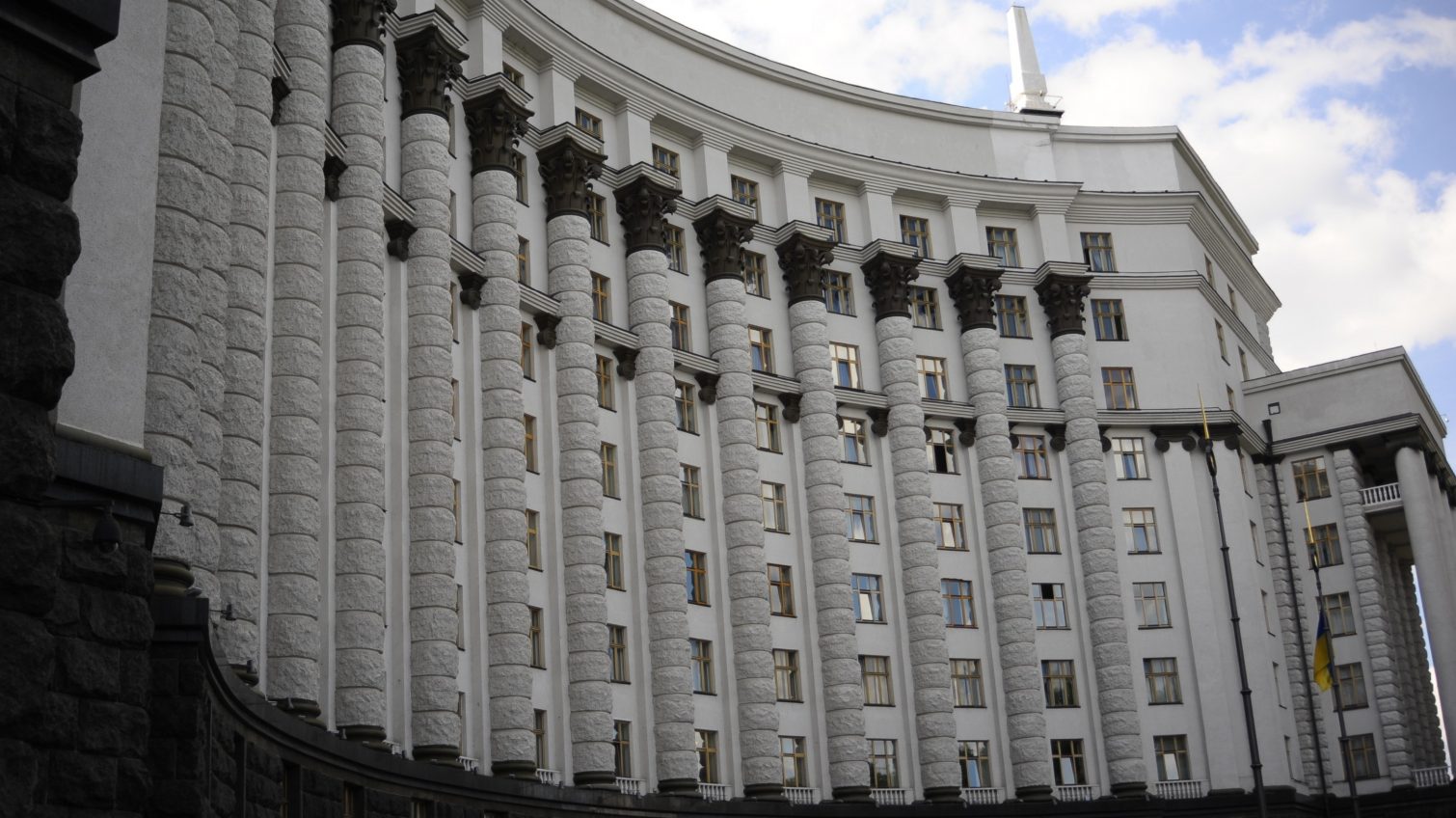 Кабмин обновил лимиты штата областных организаций: одесским чиновникам сокращения не грозят «фото»