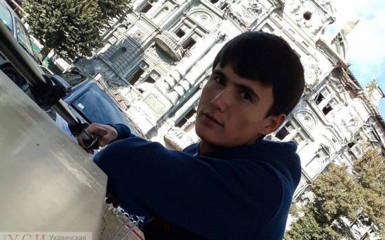 Смерть студента на одесском стадионе: в туркменской общине уверены, что всему виной нарушение техники безопасности (фото) usionline.com Смерть студента на одесском стадионе: в туркменской общине уверены, что всему виной нарушение техники безопасности (фото) «фото»
