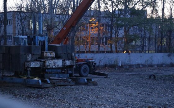 Несмотря на протесты жителей Таирова, строительство высотки на территории бывшего детского сада продолжается (фото, видео) usionline.com Несмотря на протесты жителей Таирова, строительство высотки на территории бывшего детского сада продолжается (фото, видео) «фото»