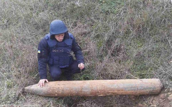 В Одесской области нашли опасный “подарок от “Ванюши” (фото, видео) usionline.com В Одесской области нашли опасный “подарок от “Ванюши” (фото, видео) «фото»