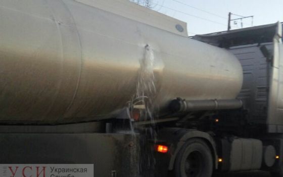 В Затоке кран протаранил бензовоз на трассе (фото) «фото»