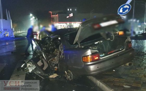 В Одесской области спасатели достали водителя из покореженного после удара об столб авто (фото) usionline.com В Одесской области спасатели достали водителя из покореженного после удара об столб авто (фото) «фото»