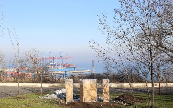 В одесском парке Шевченко строят абстрактную скульптуру “Границы солнца” (фото) «фото»