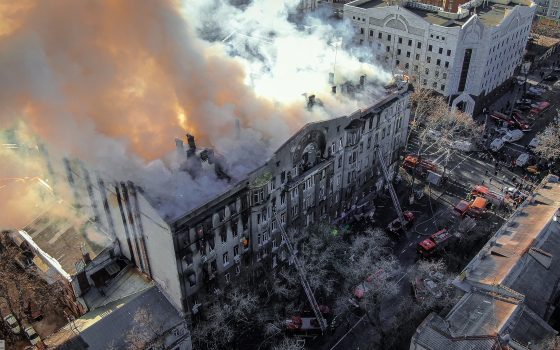 Пожар на Троицкой: в больницах остаются 9 человек, а одесситы собрали 430 тысяч гривен для пострадавших usionline.com Пожар на Троицкой: в больницах остаются 9 человек, а одесситы собрали 430 тысяч гривен для пострадавших «фото»
