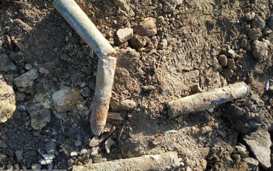 Под Одессой на школьном стадионе нашли снаряды времен войны «фото»