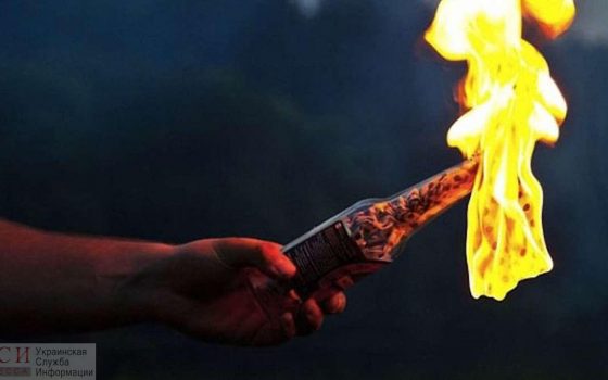 На Артиллерийской неизвестные подожгли автомобиль замдиректора департамента коммунсобственности Александра Ахмерова (видео) «фото»