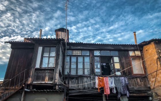 Несуразные и ветхие: балконы Одессы, перед которыми мэрия бессильна (фоторепортаж) «фото»