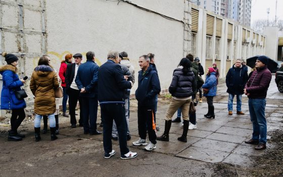 Стройка у “Олимпийца”: недовольные одесситы вышли на митинг против стройки у спортивной арены, опасаясь за ее судьбу (фото) «фото»