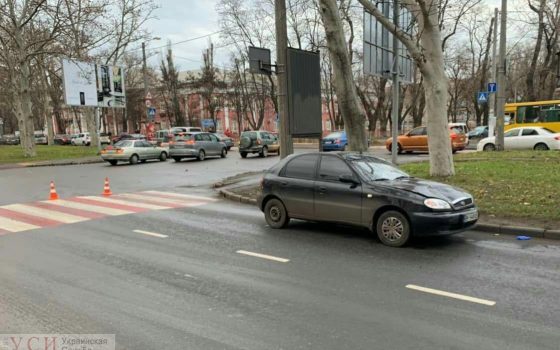 На Адмиральском проспекте автомобиль сбил женщину (фото) usionline.com На Адмиральском проспекте автомобиль сбил женщину (фото) «фото»