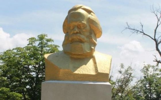 Чудеса декоммунизации: в Одесской области Карл Маркс “стал” Христо Ботевым «фото»