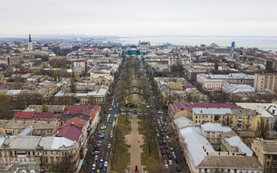 В Одессе в последний день перед сессией отложили вопрос новых правил застройки центра города и Французского бульвара «фото»