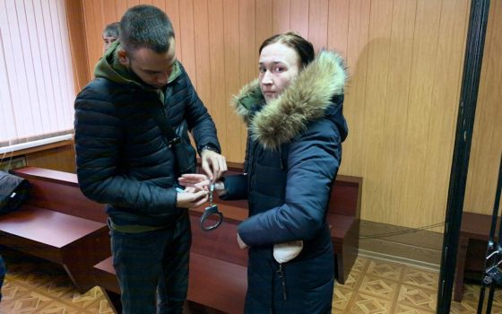 Освободили в зале суда: женщину, которую обвиняют в покушении на убийство своего пятимесячного сына, отпустили под личное обязательство (фото) usionline.com Освободили в зале суда: женщину, которую обвиняют в покушении на убийство своего пятимесячного сына, отпустили под личное обязательство (фото) «фото»