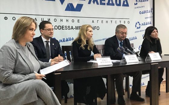 Одесситы смогут присоединиться к Благотворительной рождественской ярмарке на морвокзале usionline.com Одесситы смогут присоединиться к Благотворительной рождественской ярмарке на морвокзале «фото»