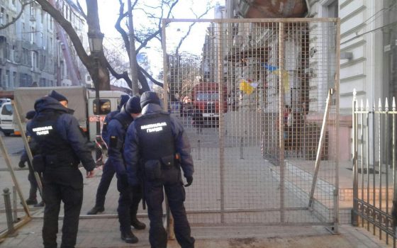 До завершения ликвидации последствий трагического пожара на Троицкой будет перекрыт участок дороги «фото»