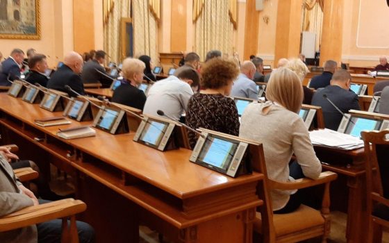 Одесским депутатам установили новую китайскую систему для голосования (фото) usionline.com Одесским депутатам установили новую китайскую систему для голосования (фото) «фото»