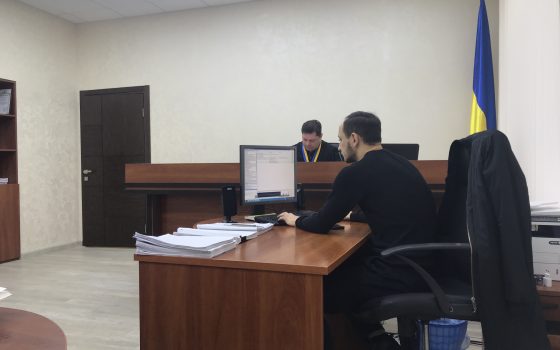 Суд начал рассматривать иск главы службы по делам детей против Труханова (фото) «фото»