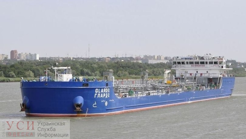 В Черном море танкер под российским флагом столкнулся с рыбацким судном: Босфор закрыт usionline.com В Черном море танкер под российским флагом столкнулся с рыбацким судном: Босфор закрыт «фото»