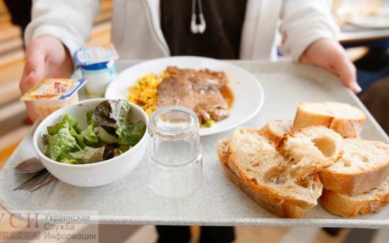 Новое питание в школах: в Одессе хотят сделать бесплатный перекус и платные обеды с выбором блюд (фото) «фото»
