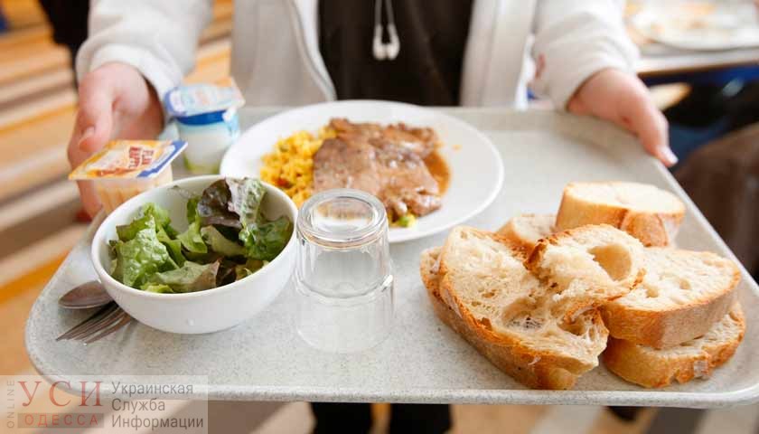 Новое питание в школах: в Одессе хотят сделать бесплатный перекус и платные обеды с выбором блюд (фото) «фото»