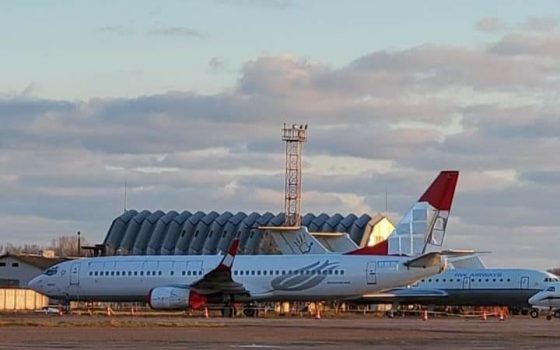 Самолет Turkish Airlines, аварийно севший в Одесском аэропорту, продолжает простаивать рядом с ангарами «фото»