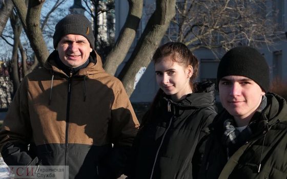 Сын и мать Сенцова переехали к нему из оккупированного Крыма: бывшая жена режиссера “приняла аннексию” (фото) usionline.com Сын и мать Сенцова переехали к нему из оккупированного Крыма: бывшая жена режиссера “приняла аннексию” (фото) «фото»