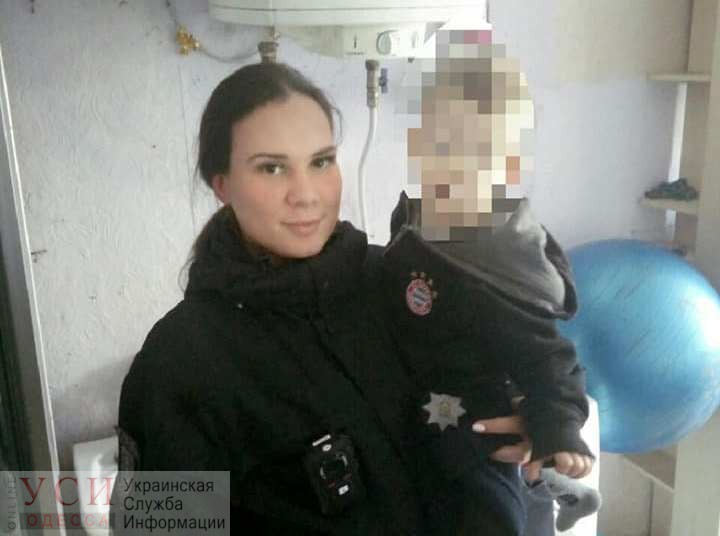 Звали на помощь и плакали: в Одессе мать закрыла двоих детей и ушла гулять (фото) «фото»