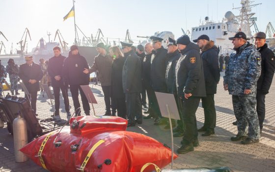 В Одессе США передали морской охране больше 3 тысяч единиц оборудования на 29 миллионов гривен (фото) «фото»