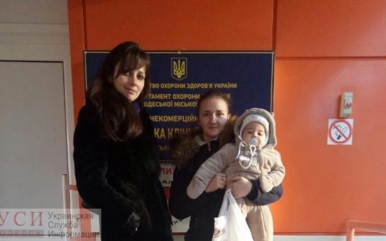 Вернули маме: 6-месячного ребенка отдали матери, которая штурмовала детскую больницу usionline.com Вернули маме: 6-месячного ребенка отдали матери, которая штурмовала детскую больницу «фото»