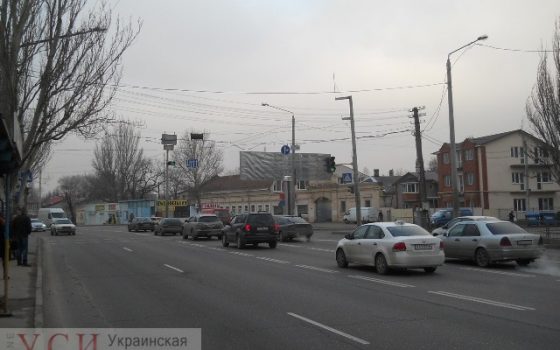 Николаевскую дорогу расширят ради выделенной полосы, но придется переносить опоры usionline.com Николаевскую дорогу расширят ради выделенной полосы, но придется переносить опоры «фото»