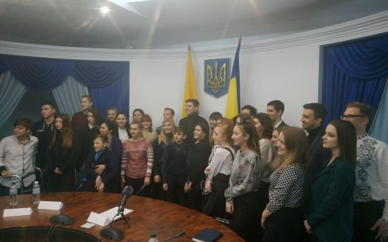 В Одесской обладминистрации создали Детский совет: на экскурсию к чиновникам привезли 32 школьников со всей области (фото) «фото»